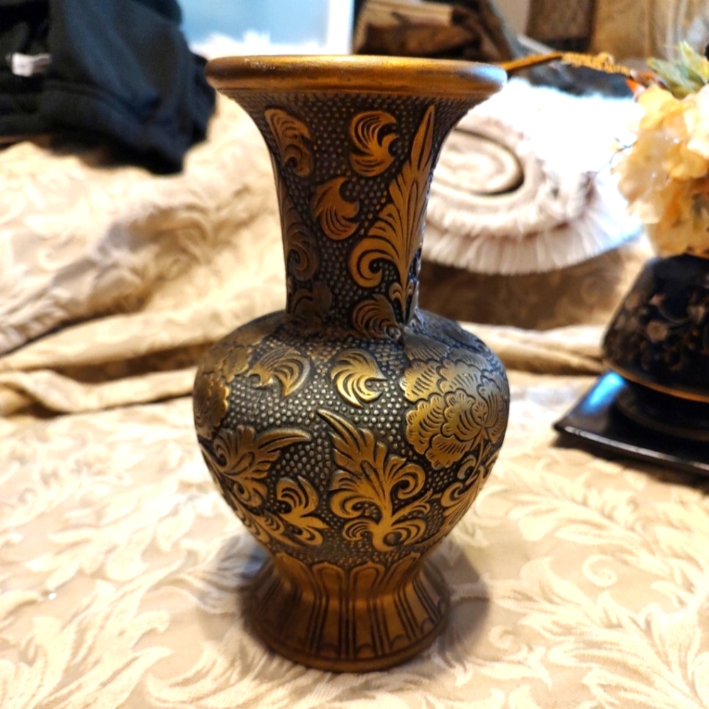 🔸⛩️🔸Gorgeous RARE Vintage Napco Japan Black Gold & Silver Floral Embossed Vase